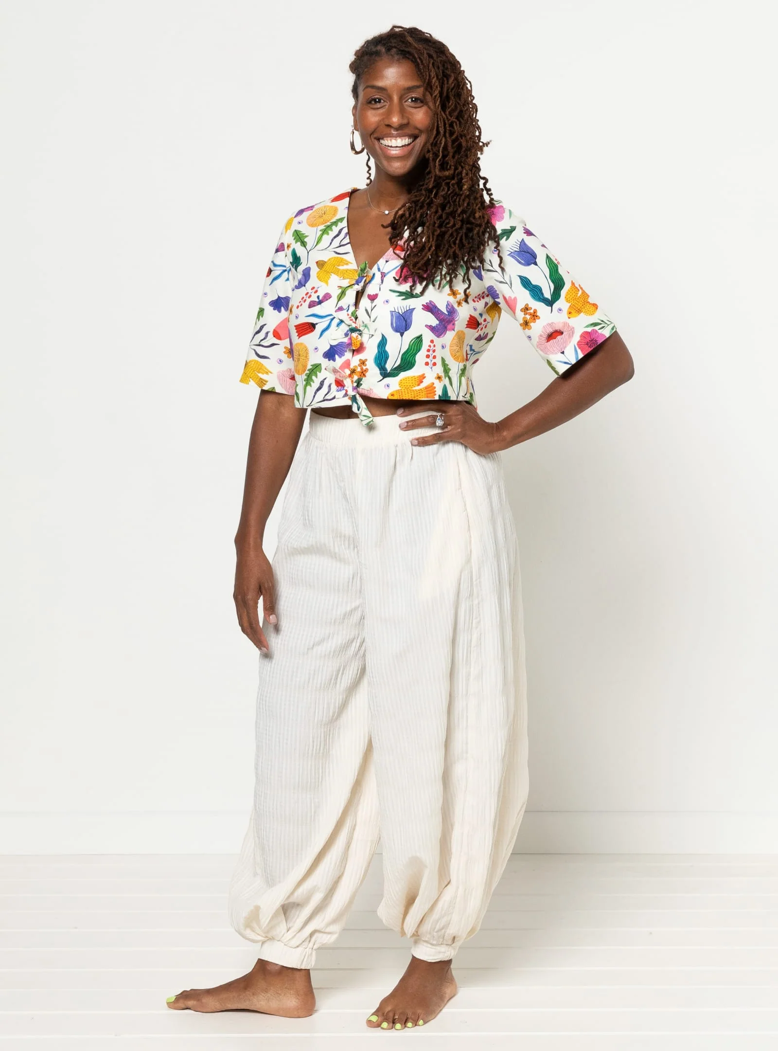 Style Arc Sophia Woven Bubble Skirt and Pant - Image 2